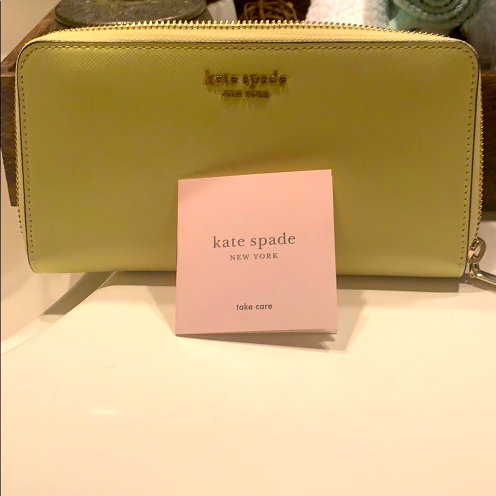 NWT Kate Spade wallet
